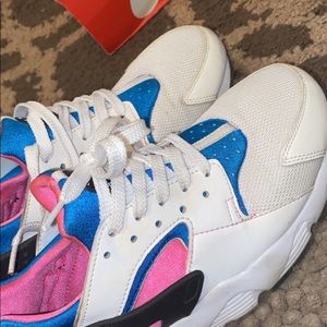 Nike huarache white / black -pink pow soar .